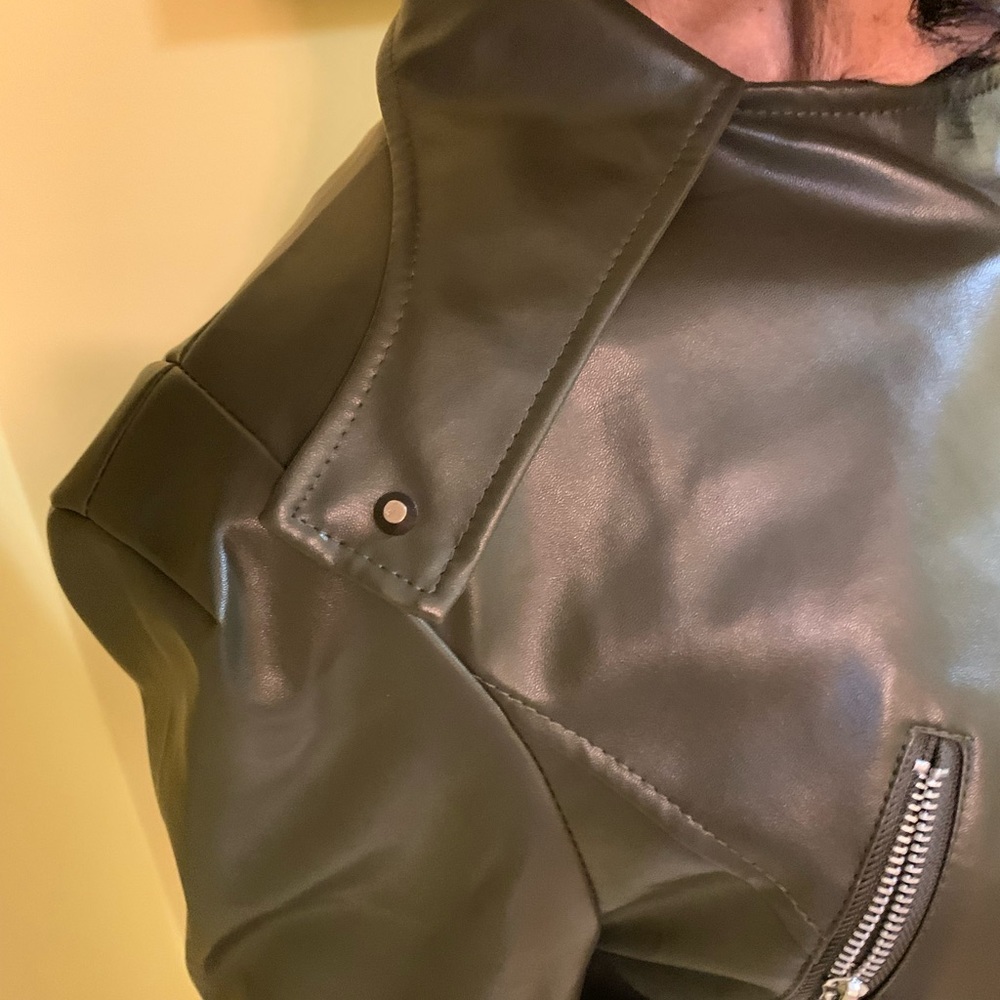 New Light Fashion Motorcycle jacket in green  NWOT - Picture 6 of 17